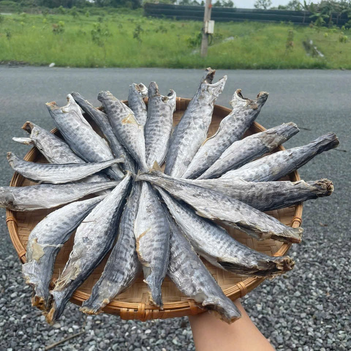 Khô Cá Thu Nguyên Con Ướp Mặn - Vựa Khô Bến Tre