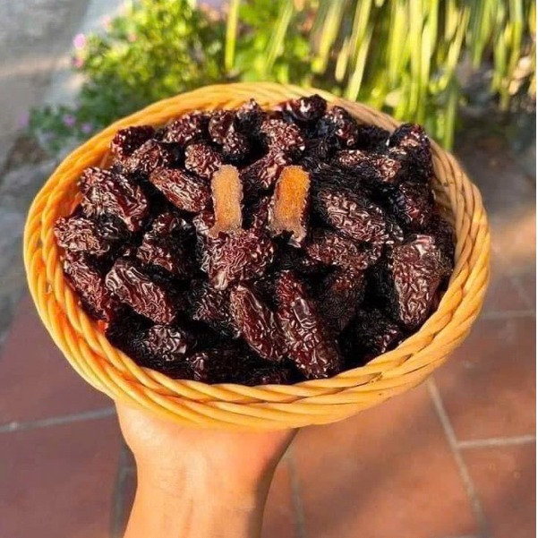 Táo Đen Sấy Dẻo Ngon - Vừa Thơm Ngon Vừa Bổ Dưỡng 500g - Winnie House