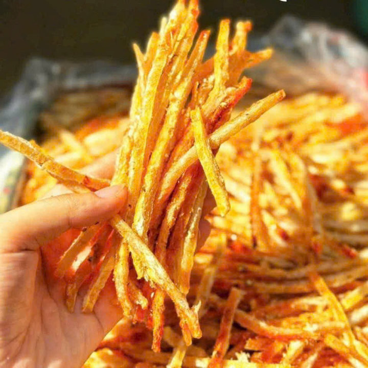Alternative view of Khô Cá Thiều Que Cắt Sợi Dai Vị Đậm Đà 300g - Winnie House