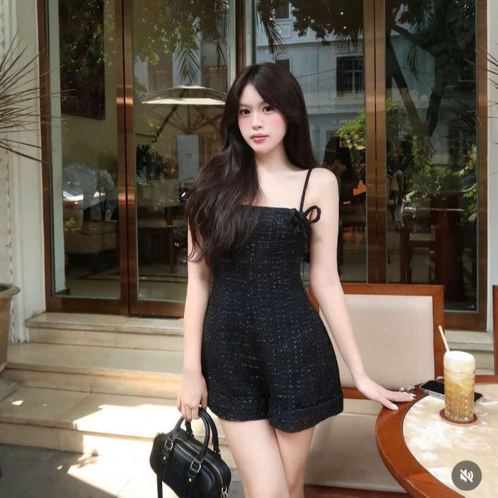 [shoppumi] Jumsuit Đùi 2s Linin Màu Đen Ánh Freesize Pumi