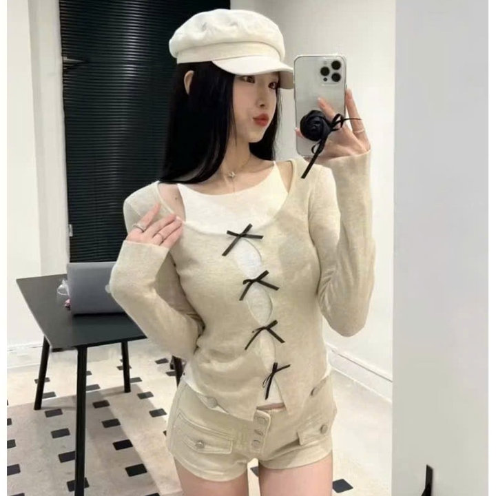 Alternative view of Áo Cardigan Tay Dài Phối Yếm Cổ Đính Nơ Áo Lót Yếm Trong Ôm Body Gu46de-nana House