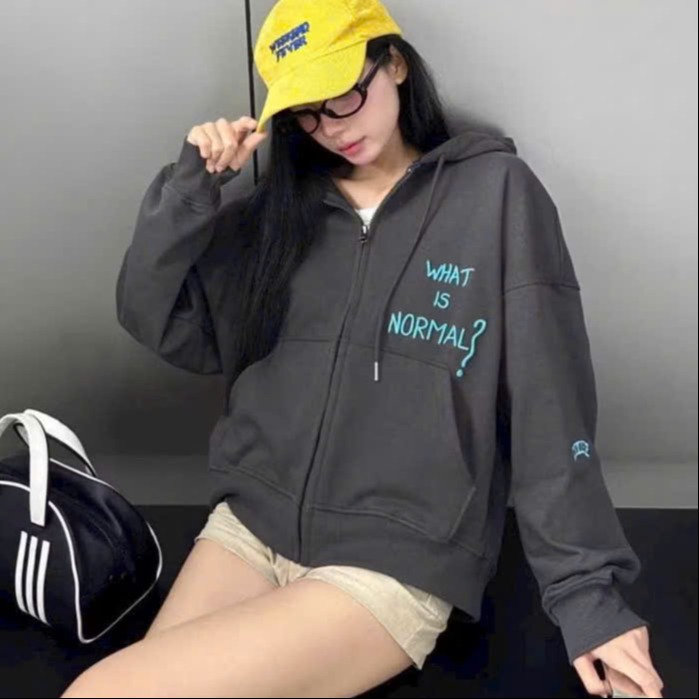 Alternative view of Áo Hoodie Zip Thêu Nổi What Is Normol Khóa Kéo Mũ To Ug92df -sam Store