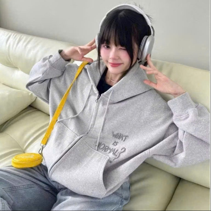 Áo Hoodie Zip Thêu Nổi What Is Normol Khóa Kéo Mũ To Ug92df -sam Store