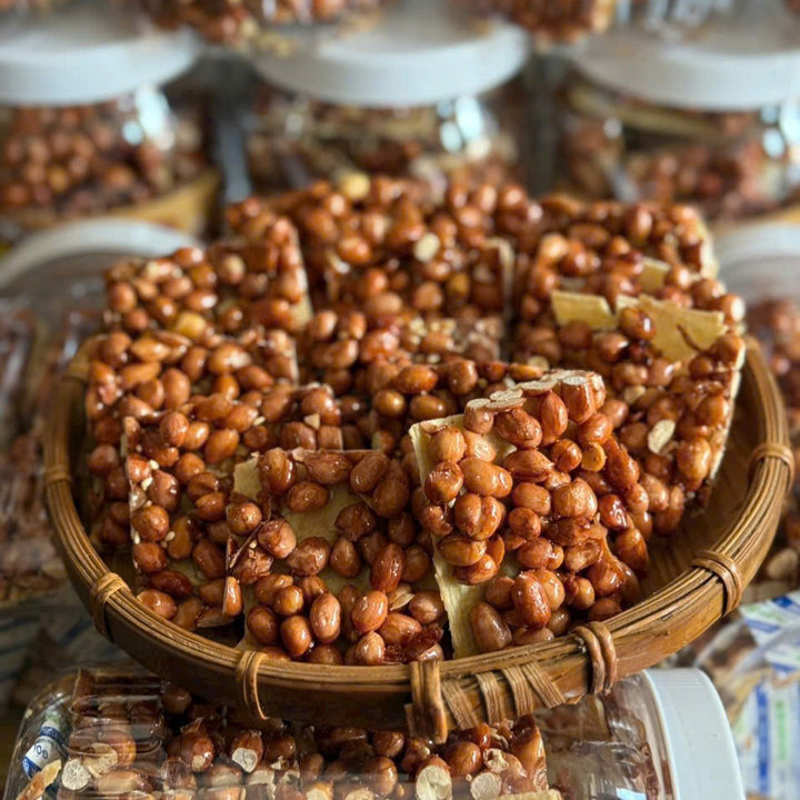 Alternative view of Kẹo Đậu Phộng Bến Tre: Món Quà Ý Nghĩa, Đậm Chất Miền Tây 500g - Winnie House