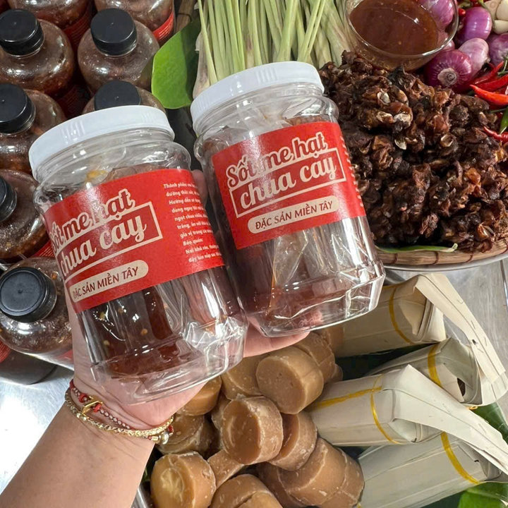 Alternative view of "siêu Phẩm" Sốt Me Hạt Chua Cay Nhà Làm 500g - Winnie House