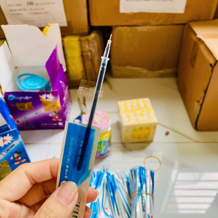 Alternative view of Combo 10 Ruột Gel Mực Xanh Thay Bút Chữ A 037 - Lady's Passion