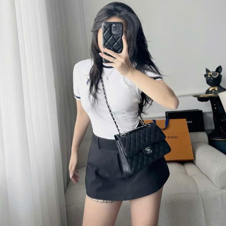 Alternative view of Áo Thun Tay Ngắn Cổ Phối Viền Thêu Ngựa Ug45kk-nana House