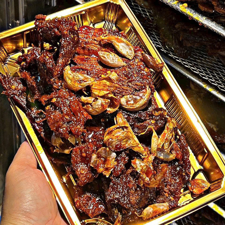Alternative view of Bò Ướt Cháy Tỏi Bếp Nhà - Món Ngon Khó Cưỡng 250g - Winnie House
