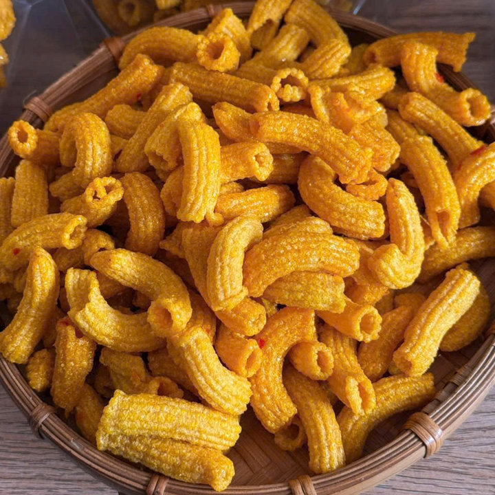Nui Chiên Mắm Ớt – Snack Chuẩn Vị, Nhâm Nhi Cực Đã 500g - Winnie House
