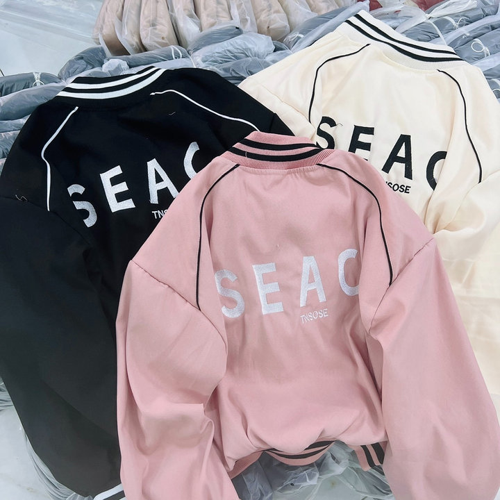 Áo Khoác Da Lộn Croptop Dáng Lửng Họa Tiết Chữ Seac - Htm Fashion