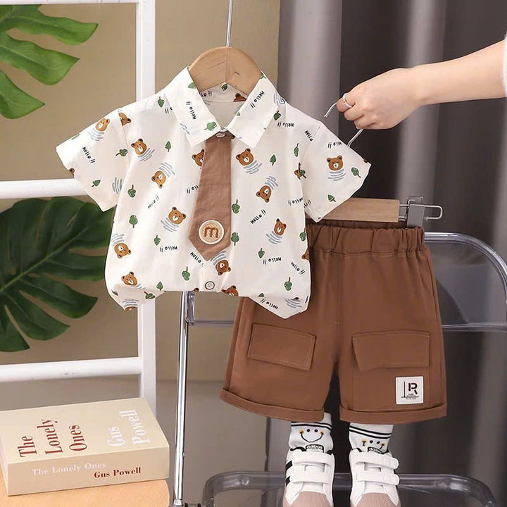 Alternative view of Set Áo Sơ Mi Họa Tiết Gấu Cà Vạt Quần Đùi Kaki Cho Bé Trai 1-5 Tuổi