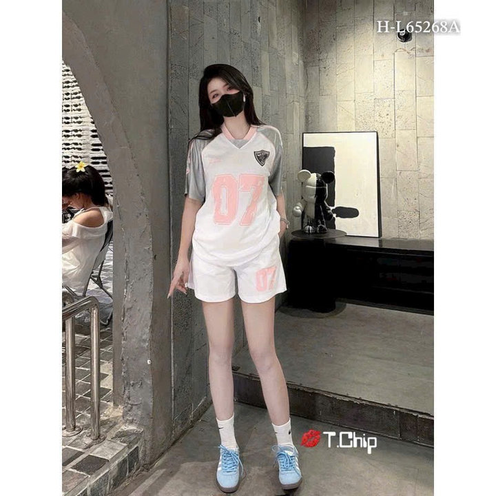 Đồ Bộ Nữ In Số 07 Vải Thun Mè Bóng Cổ Tim Thoáng Mát Xinh Xắn Tp39