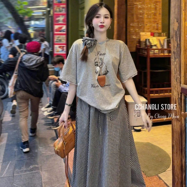 Alternative view of Set Bộ Đồ Nữ Áo Thun Cotton Tay Ngắn Mix Chân Váy Sọc Viền Ren Hoạ Tiết Siêu Xinh Basic Nữ