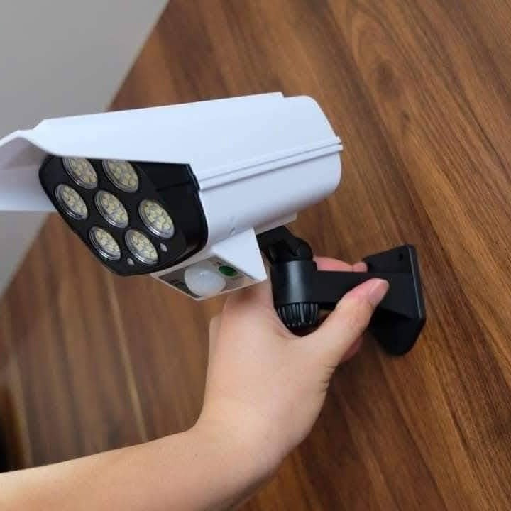 Alternative view of Đèn Led Năng Lượng Mặt Trời - Đèn Led G'iả Camera Có Điều Khiển