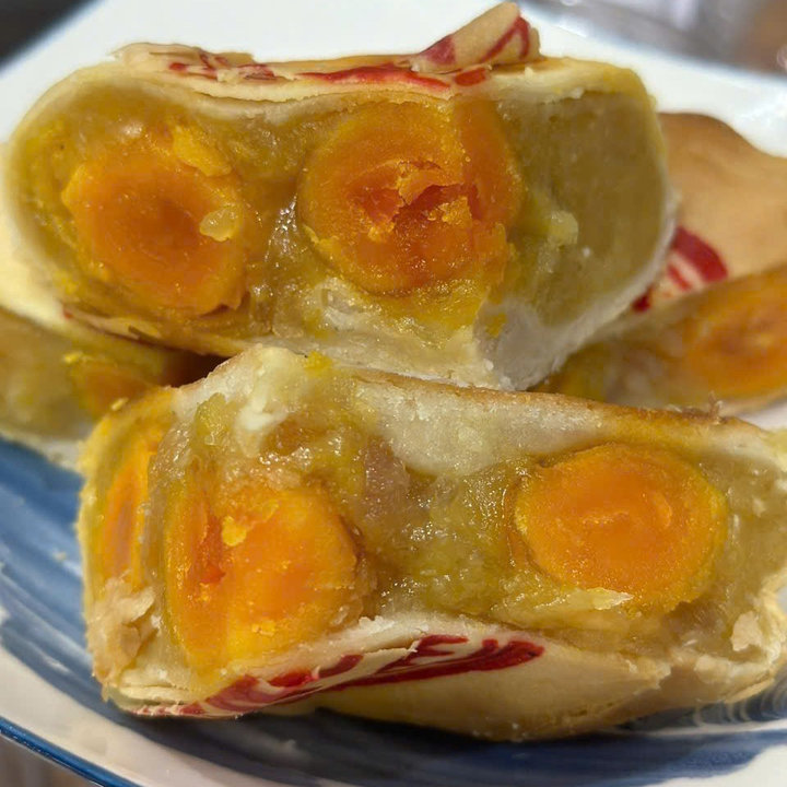 Bánh Pía Đậu Xanh Sầu Riêng 8 Trứng - Hương Vị "gây Nghiện" 600g - Winnie House