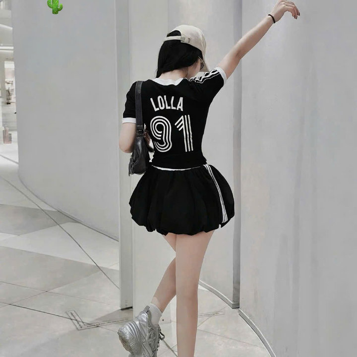 Alternative view of Set Croptop Cổ Tim Kèm Quần Bí Phồng Sọc 2 Bên - Lê Phương Boutique