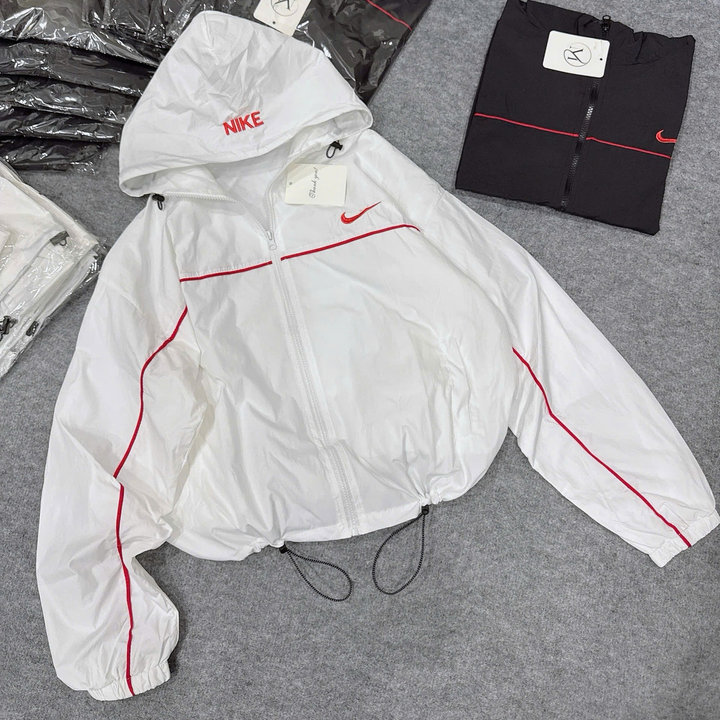 Alternative view of Áo Khoác Dù Nữ Croptop Có Nón Thiết Kế Khóa Kéo Họa Tiết Nike - Htm Fashion