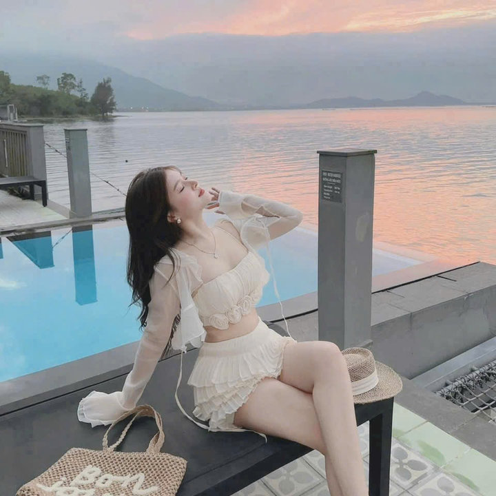 Alternative view of Set Đồ Đi Biển Nữ , Set 3 Món Áo 2 Dây Mix Chân Váy Kèm Áo Khoác Siêu Xinh