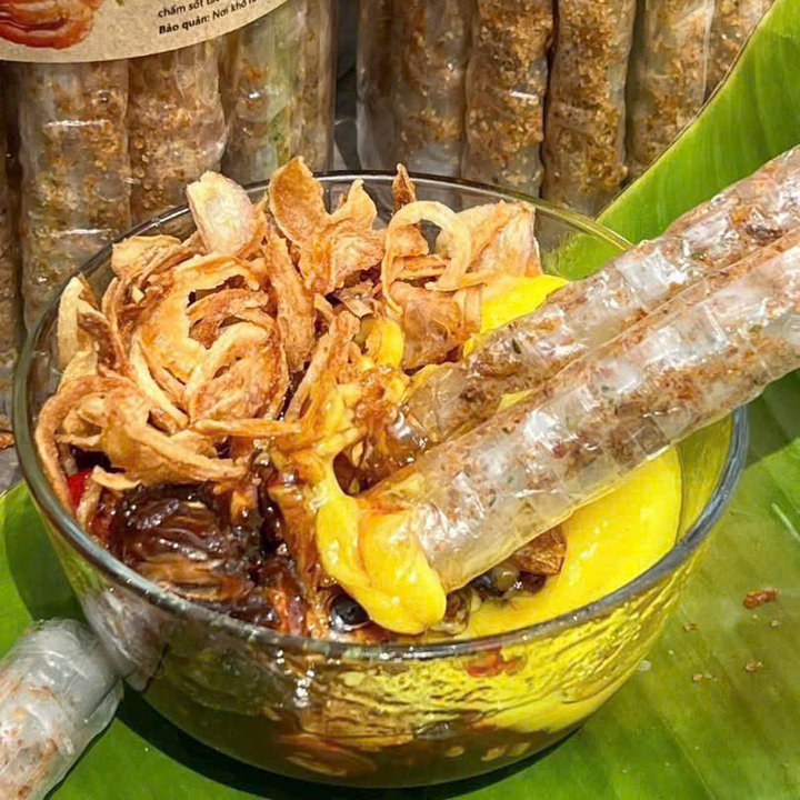 Bánh Tráng Cuộn Tôm Cháy Tỏi, Chuẩn Vị Ăn Vặt Ngon Nhất Hè Này - Winnie House