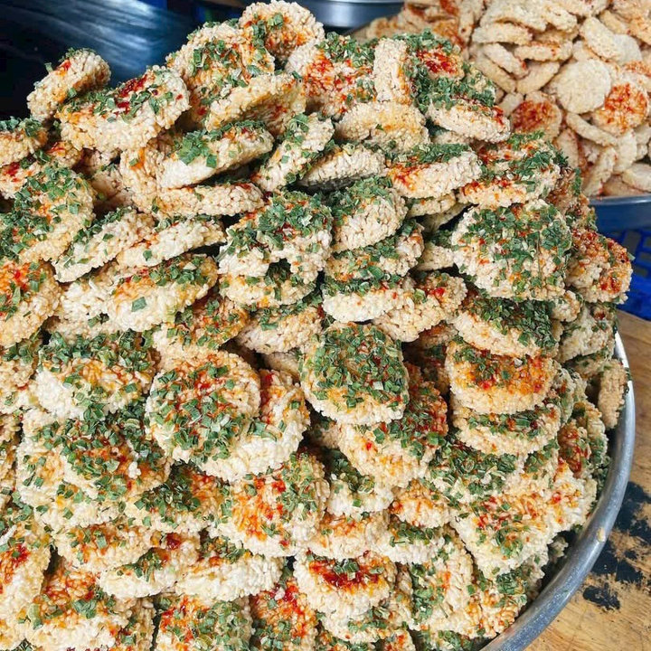 Alternative view of Cơm Cháy Mắm Hành Mini – Giòn Cay Ngon Ngất Ngây 250g - Winnie House