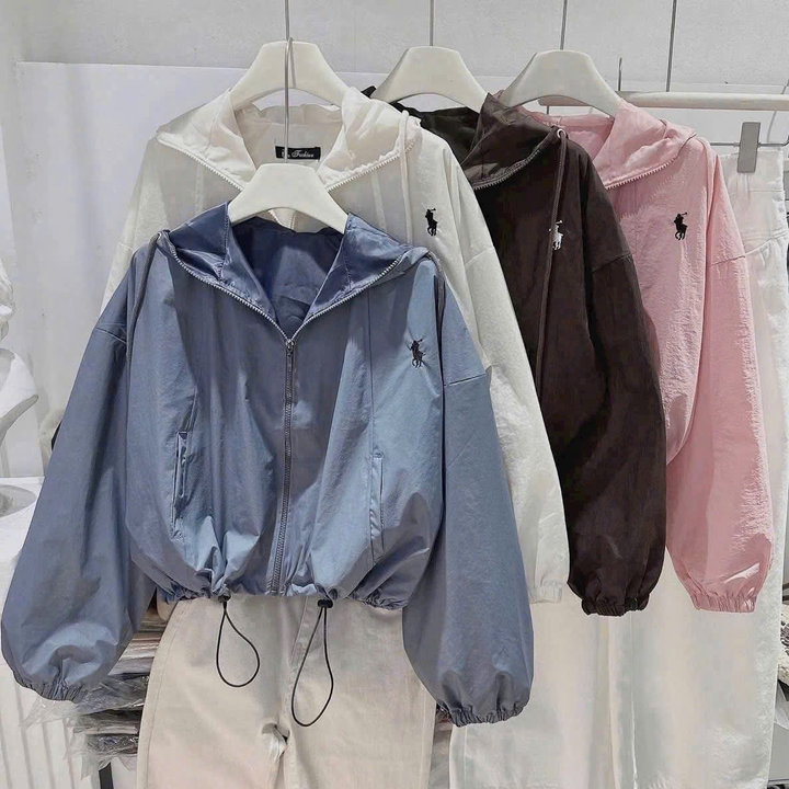 Alternative view of Áo Gió Nữ 2 Lớp Croptop Thêu Ngựa Thời Trang - Chipxinhxk