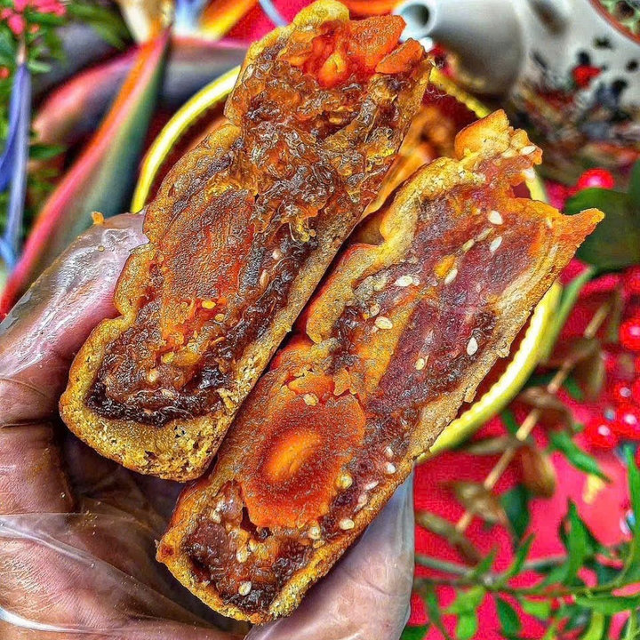 Bánh Trung Thu Phú Quý: Bánh Khóm Gà Quay Bát Bửu Thượng Hạng - Winnie House