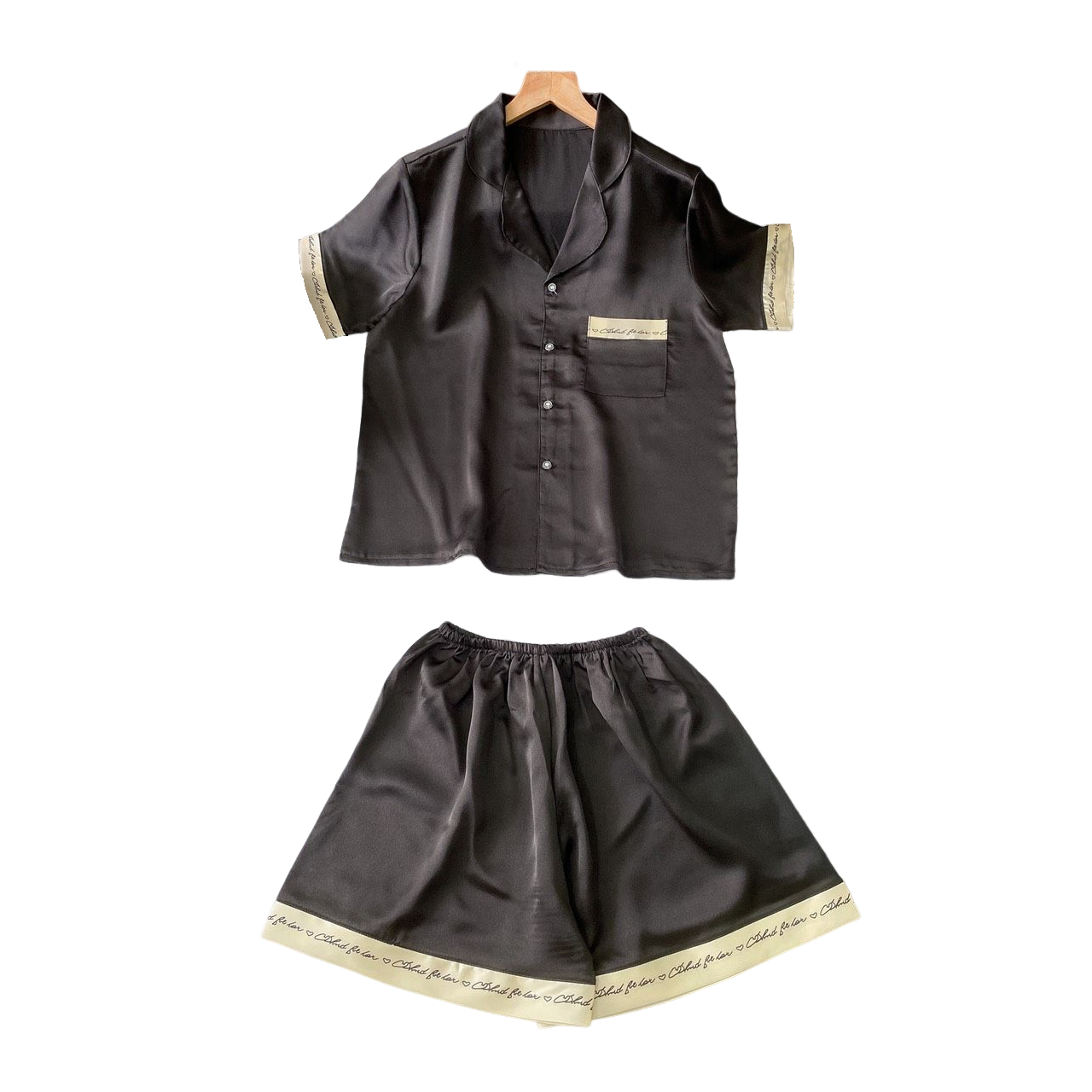 Alternative view of Bộ Pijama Chữ Ký Tay Ngắn Quần Đùi - Lê Phương Boutique