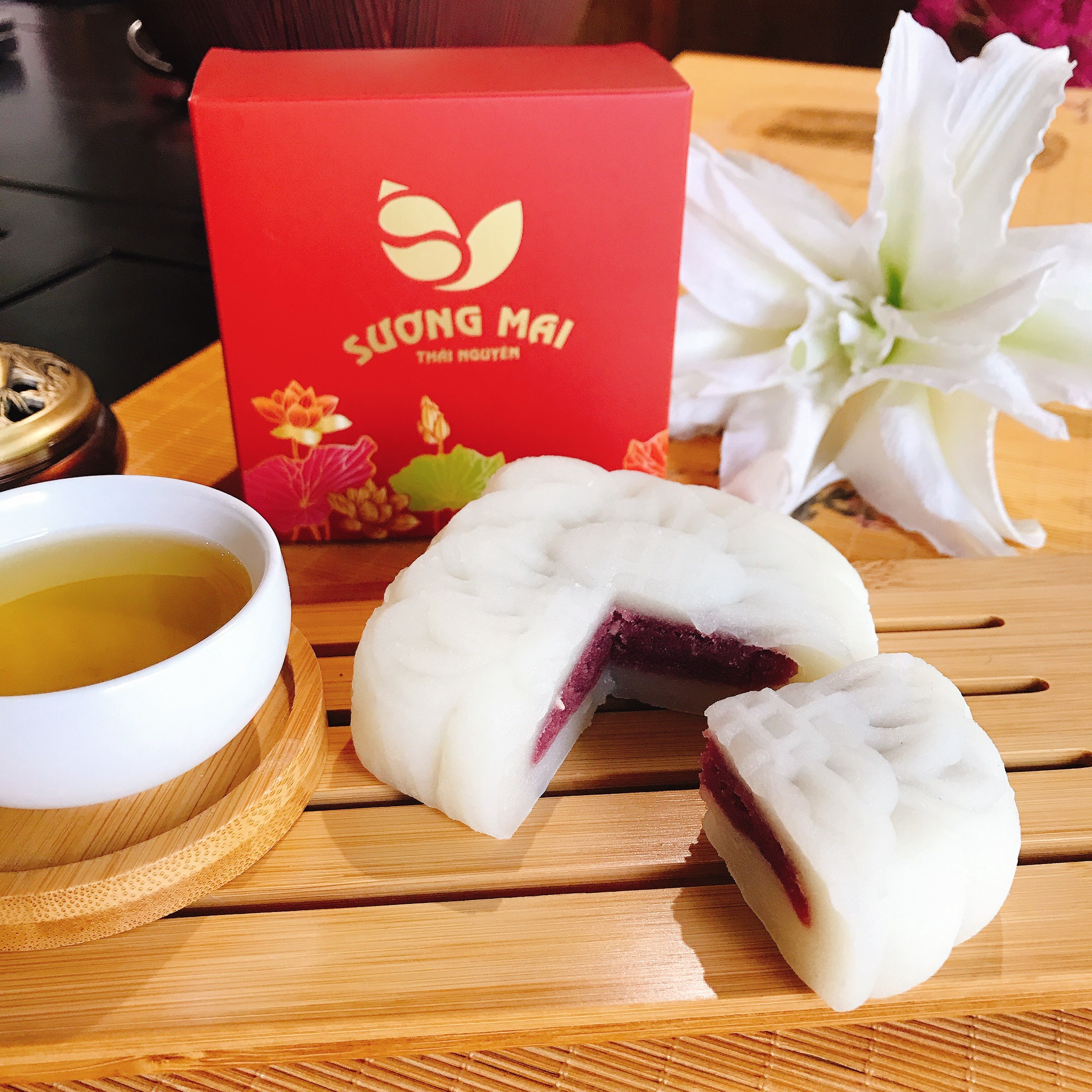 Alternative view of Bánh Trung Thu Truyền Thống, Bánh Dẻo 200g - Sương Mai