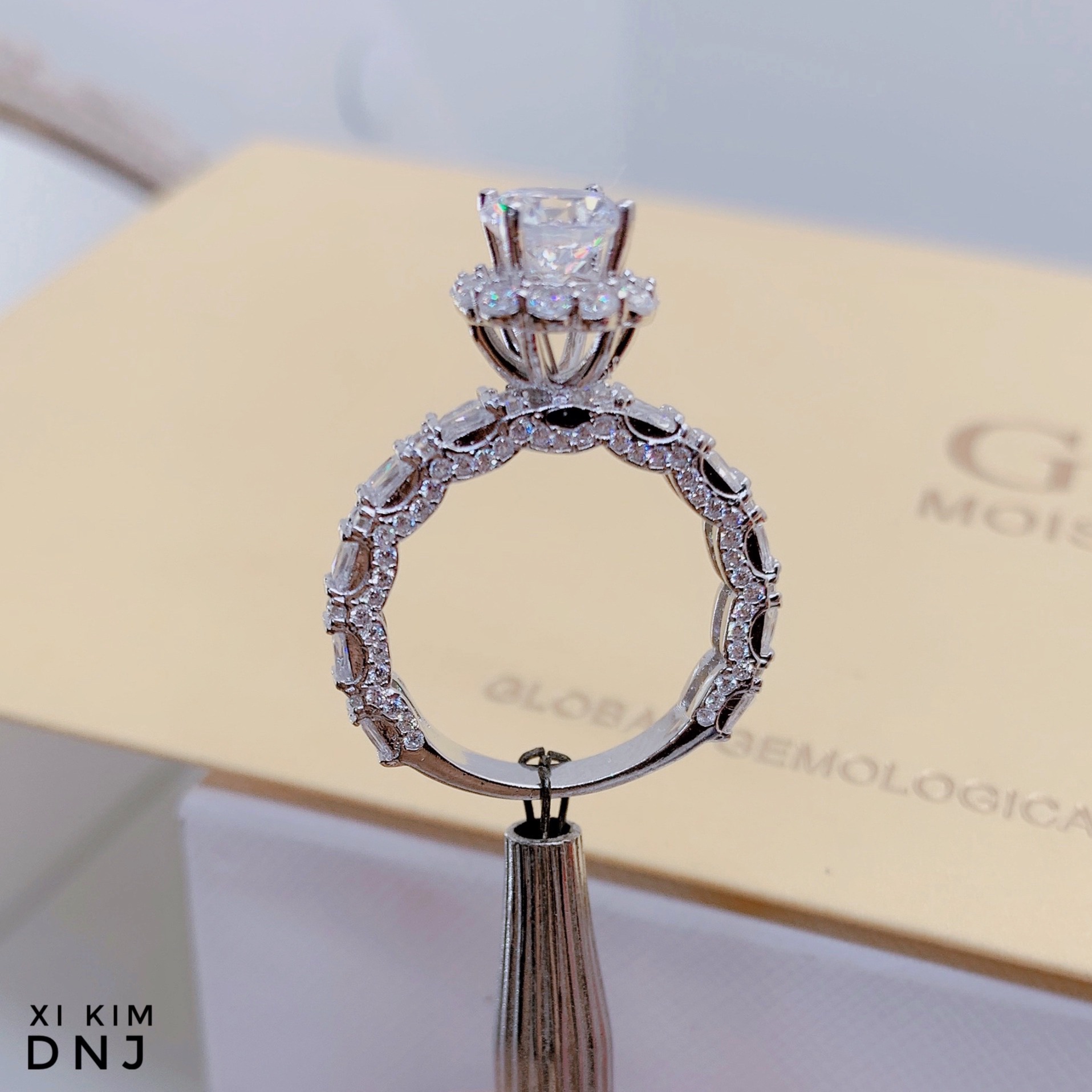 Nhẫn Bạc Ý Xi Bạch Kim Cao Cấp Gắn Kim Cương Moissanite Tặng Kèm Kiểm Định Quốc Tế - Thắng Giang