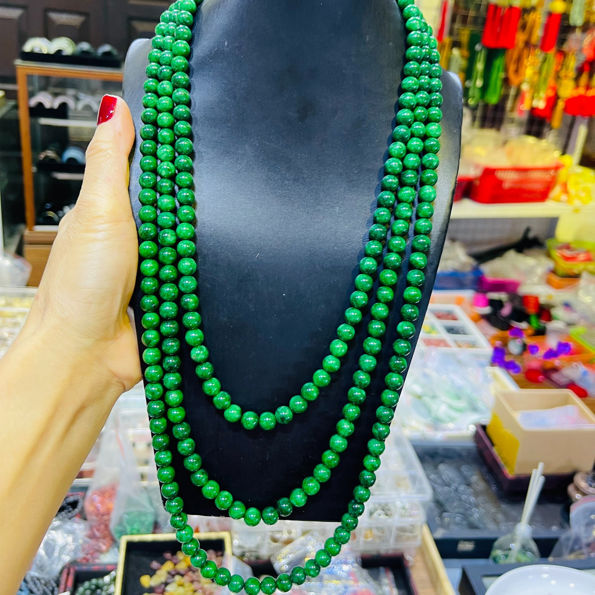 Alternative view of Vòng Cổ Ba Tầng Ngọc Cẩm Thạch Khóa Hoa Xà Cừ - Thắng Giang