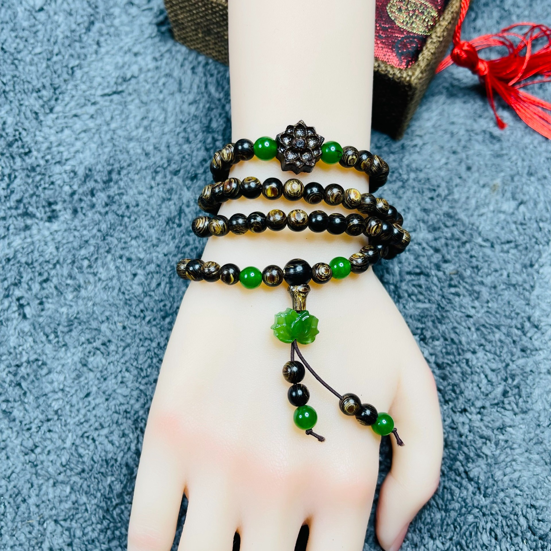 Vòng Tay Trầm Hương Sánh Phối Charm Ngọc Bích , Bạch Ngọc Thiên Nhiên - Thắng Giang