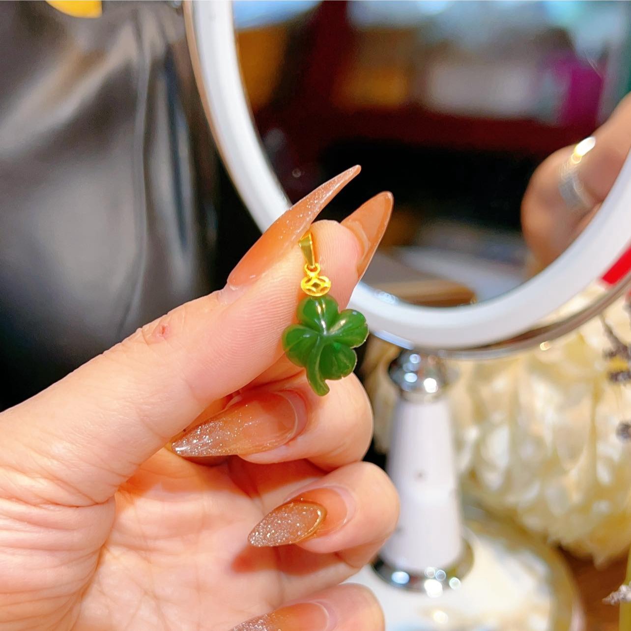 Mặt Dây Chuyền Cỏ Bốn Lá Ngọc Bích Thiên Nhiên Cao Cấp Móc Mặt Vàng Tây 10 Kara - Thắng Giang