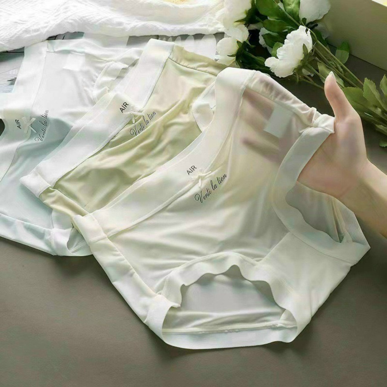 Quần Lót Không Viền Chất Liệu Đúc Su Lụa Sữa, Mềm Mịn - Happy Fashion Store