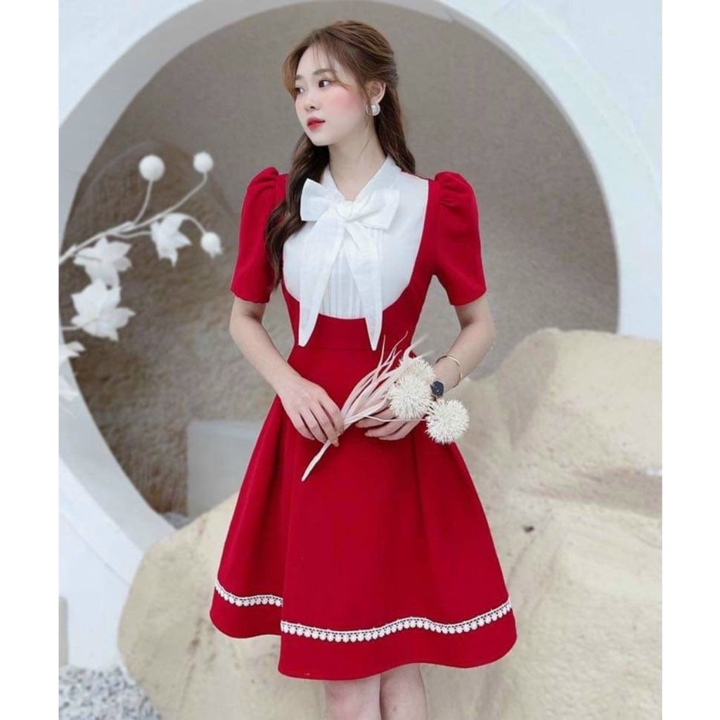 Đầm Xòe Chạy Viền Ren Phối Cổ Dập Ly Cột Nơ V256 - Lisa