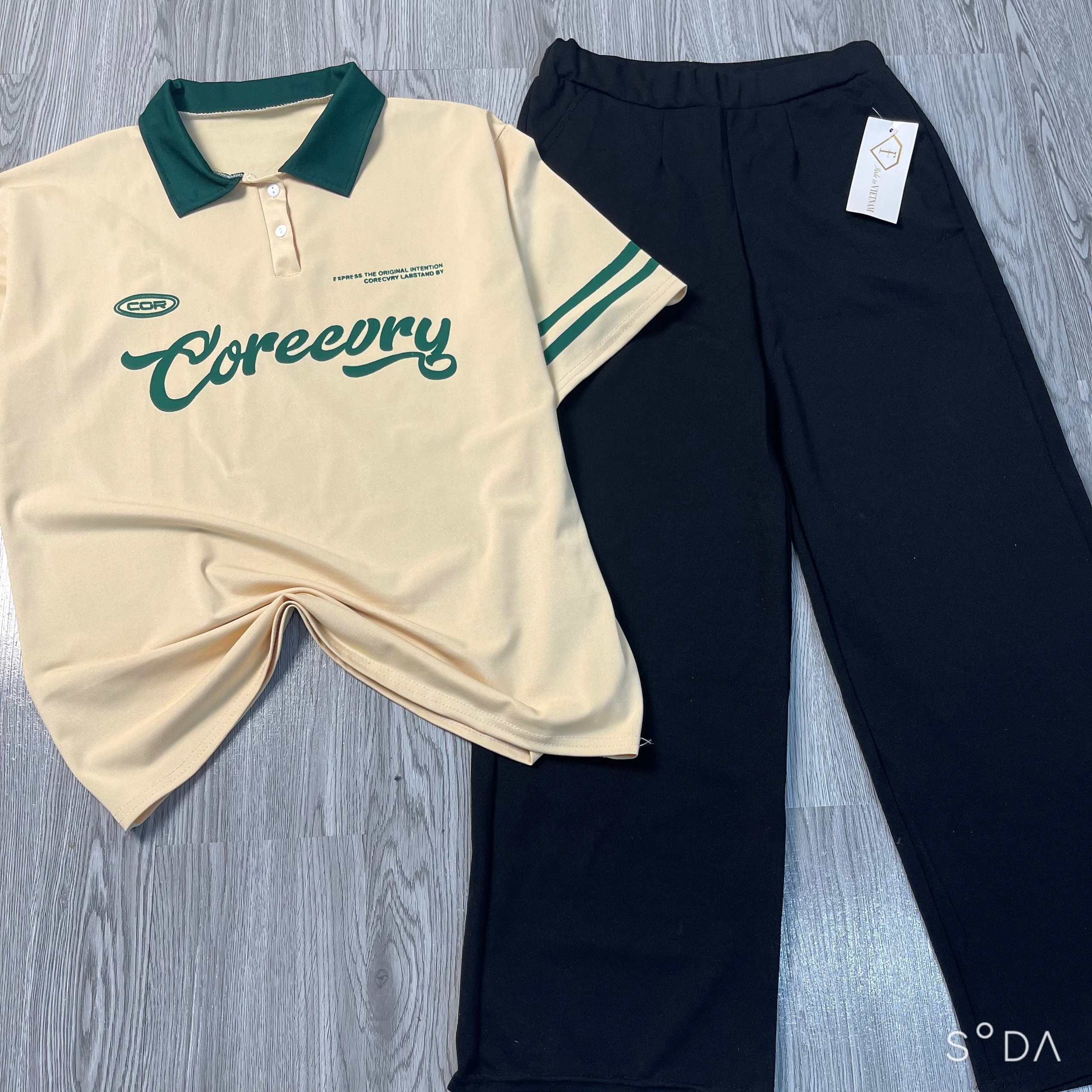 Alternative view of Bộ Nữ, Set Quần Ống Rộng Đen + Áo Polo Coreevry Cotton Su