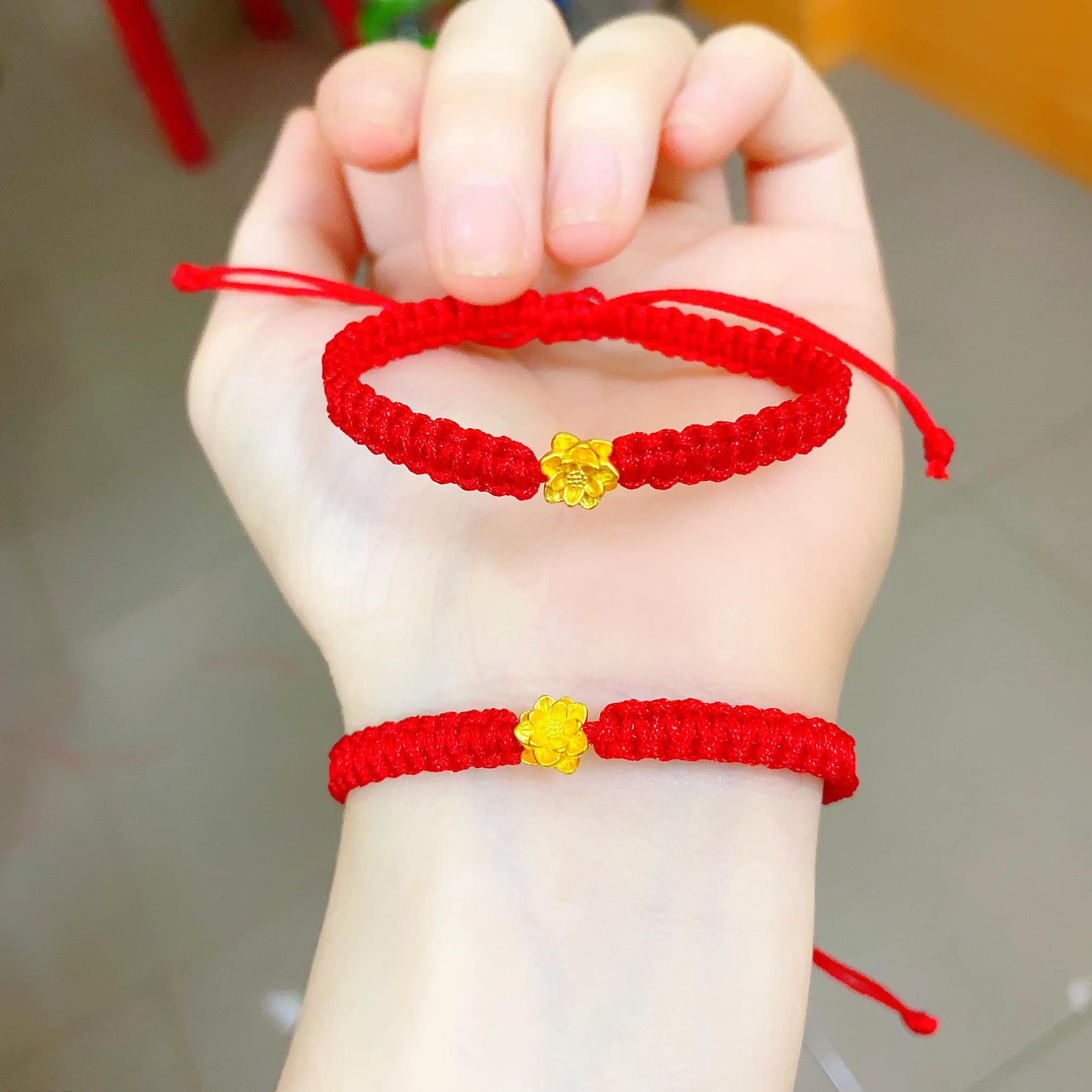 Alternative view of Vòng Tay Sen Tết Chỉ Đỏ May Mắn - Thắng Giang