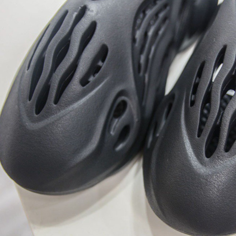 Alternative view of Dép Yeezy Foam Cao Cấp Màu Đen Cổ Thấp Thiết Kế Thời Trang Bền Chắc, Êm Chân Khi Vận Động Hg001den - Chốt Đi Store