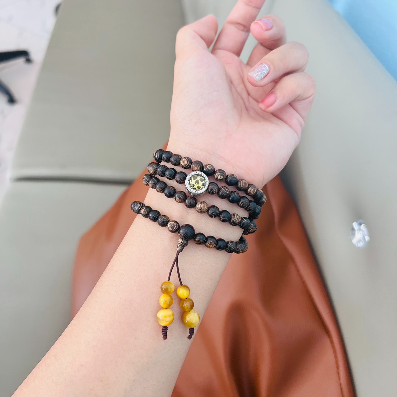 Vòng Tay Trầm Hương Sánh Chìm Thiên Nhiên Phối Charm Pandora - Thắng Giang