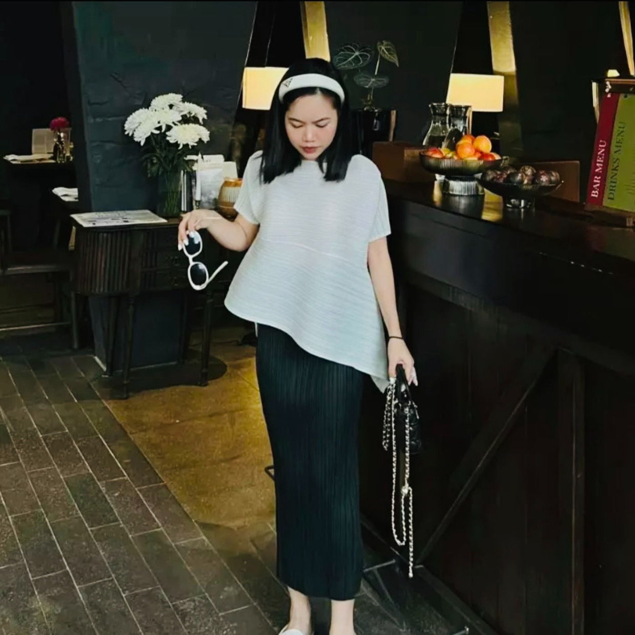 Alternative view of Set Bộ Đồ Nữ Áo Thun Ngắn Tay Đuôi Cá Mix Chân Váy Xếp Li Form Dài Ug021 - Nana House