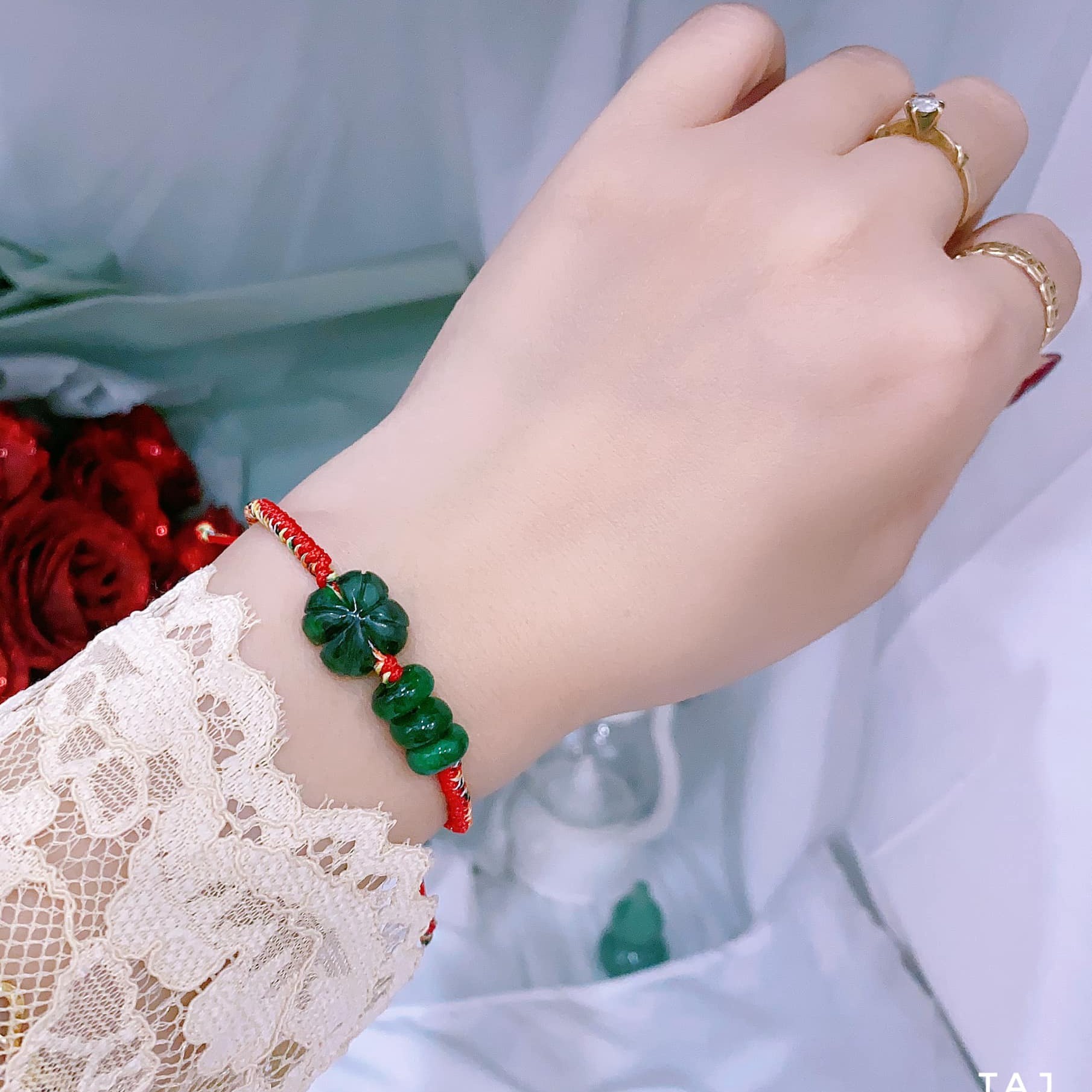 Alternative view of Vòng Tay Cỏ Bốn Lá Tam Điếu Ngọc Cẩm Thạch Thiên Nhiên - Thắng Giang