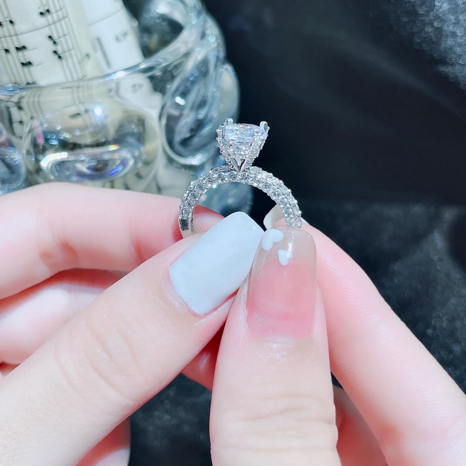 Nhẫn Bạc Ý Đính Đá Xi Bạch Kim Đá Chủ 7 Ly - Thắng Giang