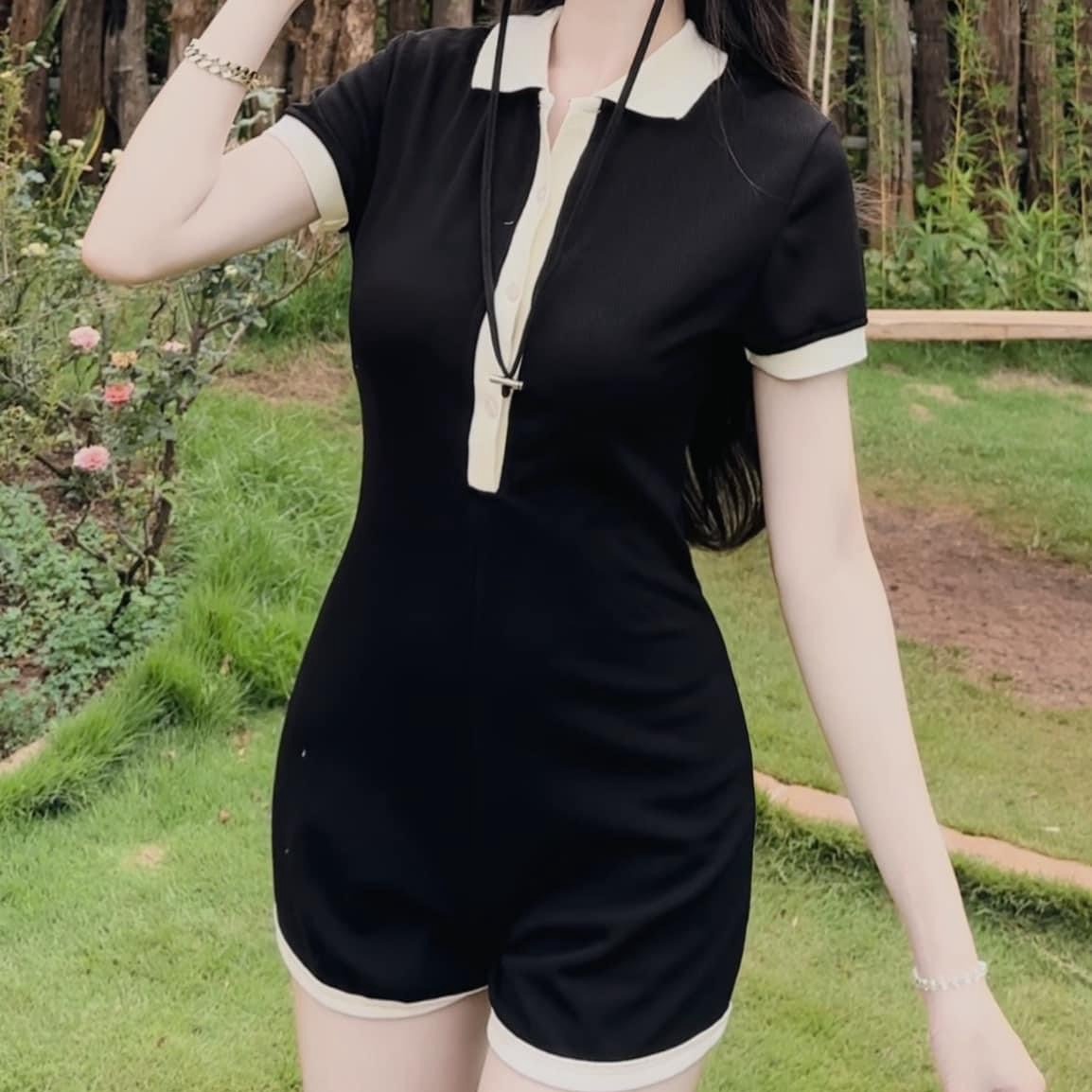 Alternative view of Jumpsuit Thun Gân Trơn Phối Viền Trắng Cổ Cao Tay Lỡ - Ausa House
