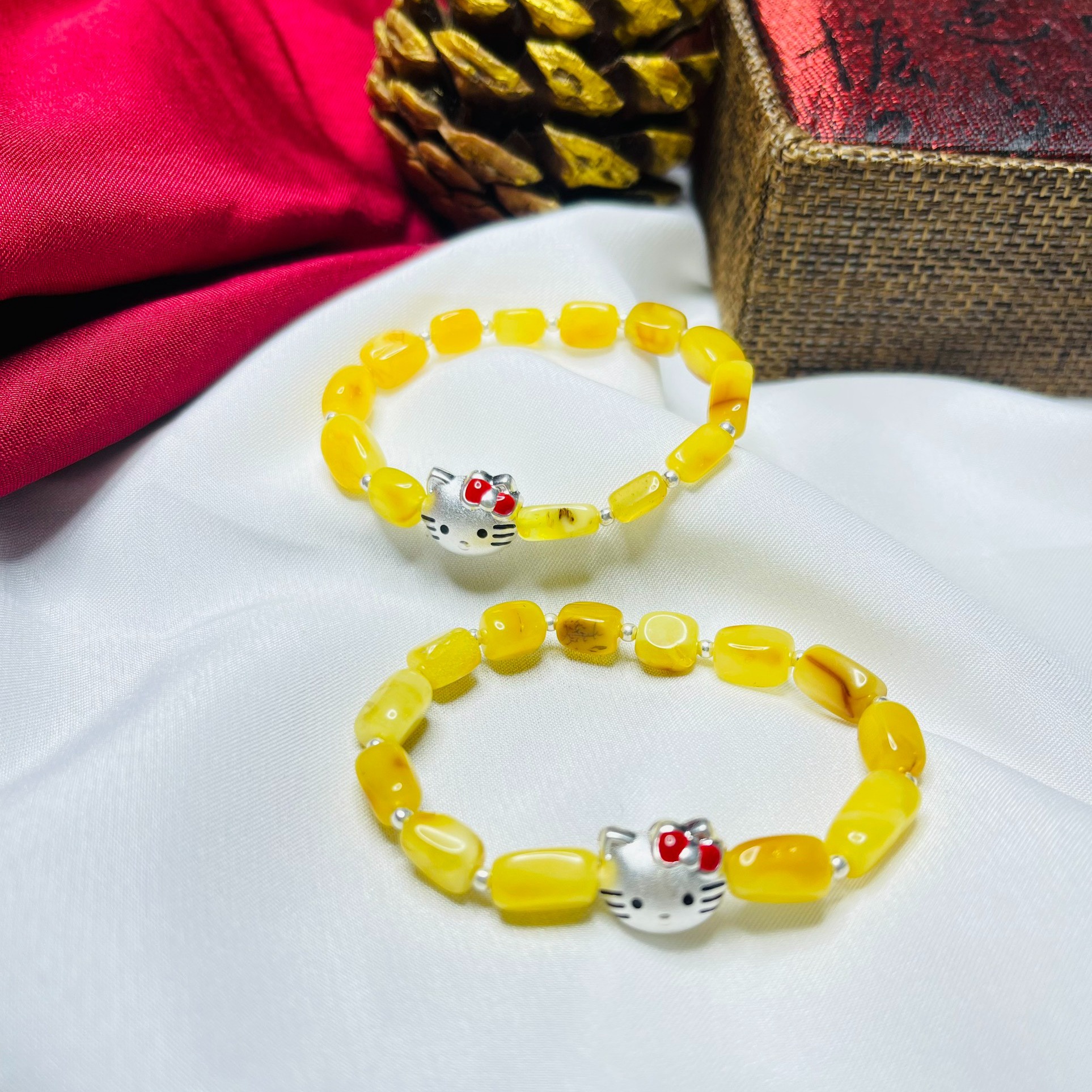 Vòng Tay Hổ Phách Hạt Gạo Thiên Nhiên Phối Charm Mèo Bạc Ta - Thắng Giang