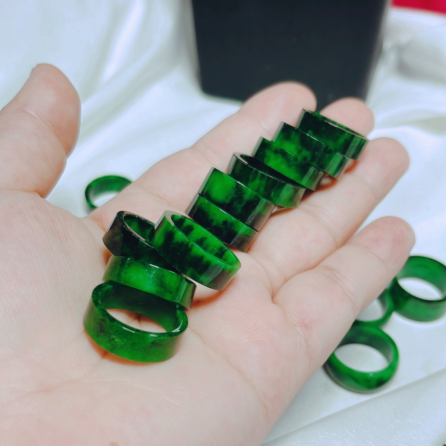Nhẫn Ngọc Cẩm Thạch Sơn Thủy Bản Vuông Nhỡ Thiên Nhiên - Thắng Giang