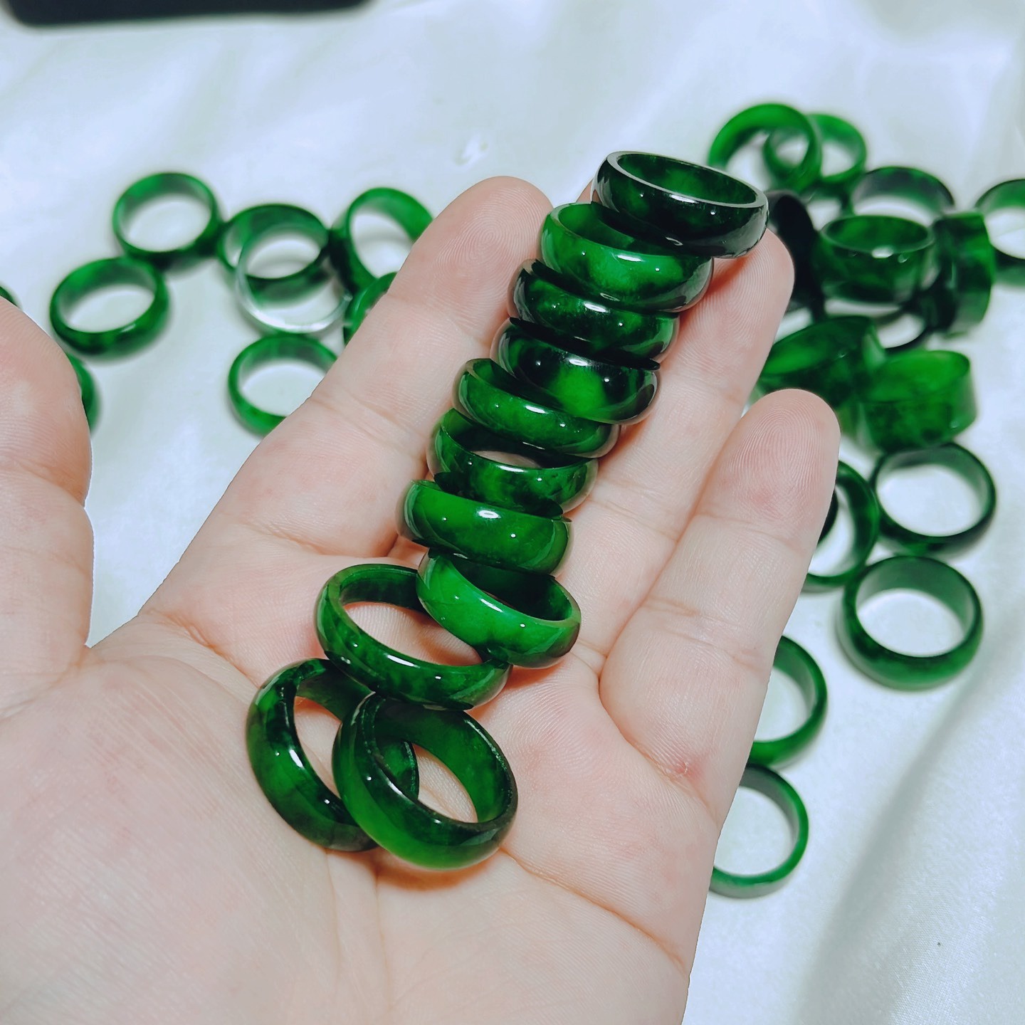 Alternative view of Nhẫn Nhỡ Ngọc Cẩm Thạch Sơn Thủy Thiên Nhiên - Thắng Giang