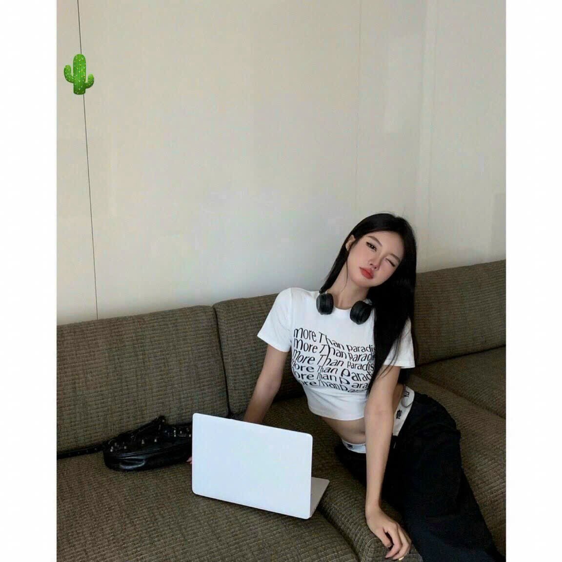 Alternative view of Áo Thun Nữ Croptop Cổ Tròn Tay Ngắn More Than Paradise - Ausa House