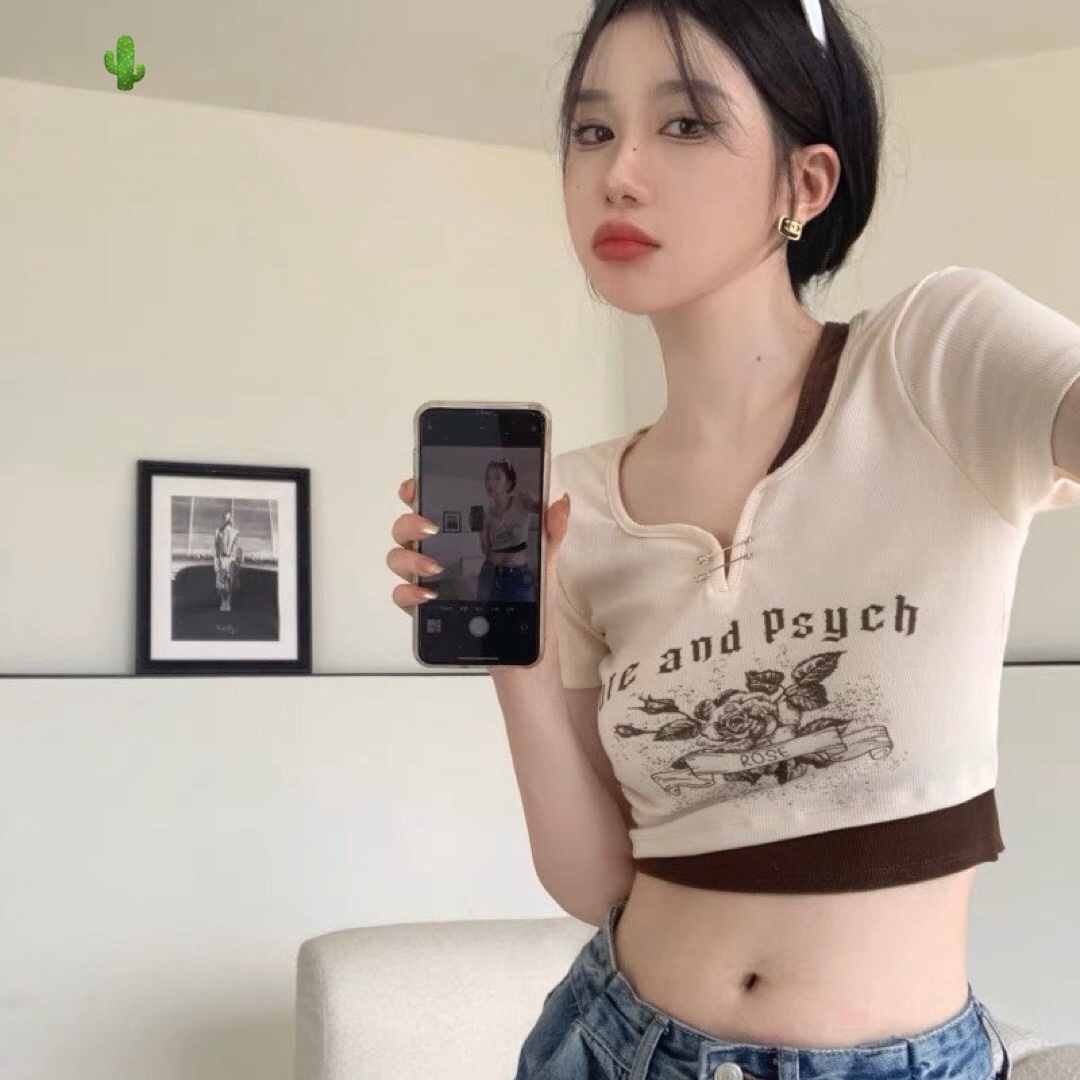 Alternative view of Áo Thun Nữ Croptop Cổ Tròn Tay Ngắn Phối Màu - Ausa House