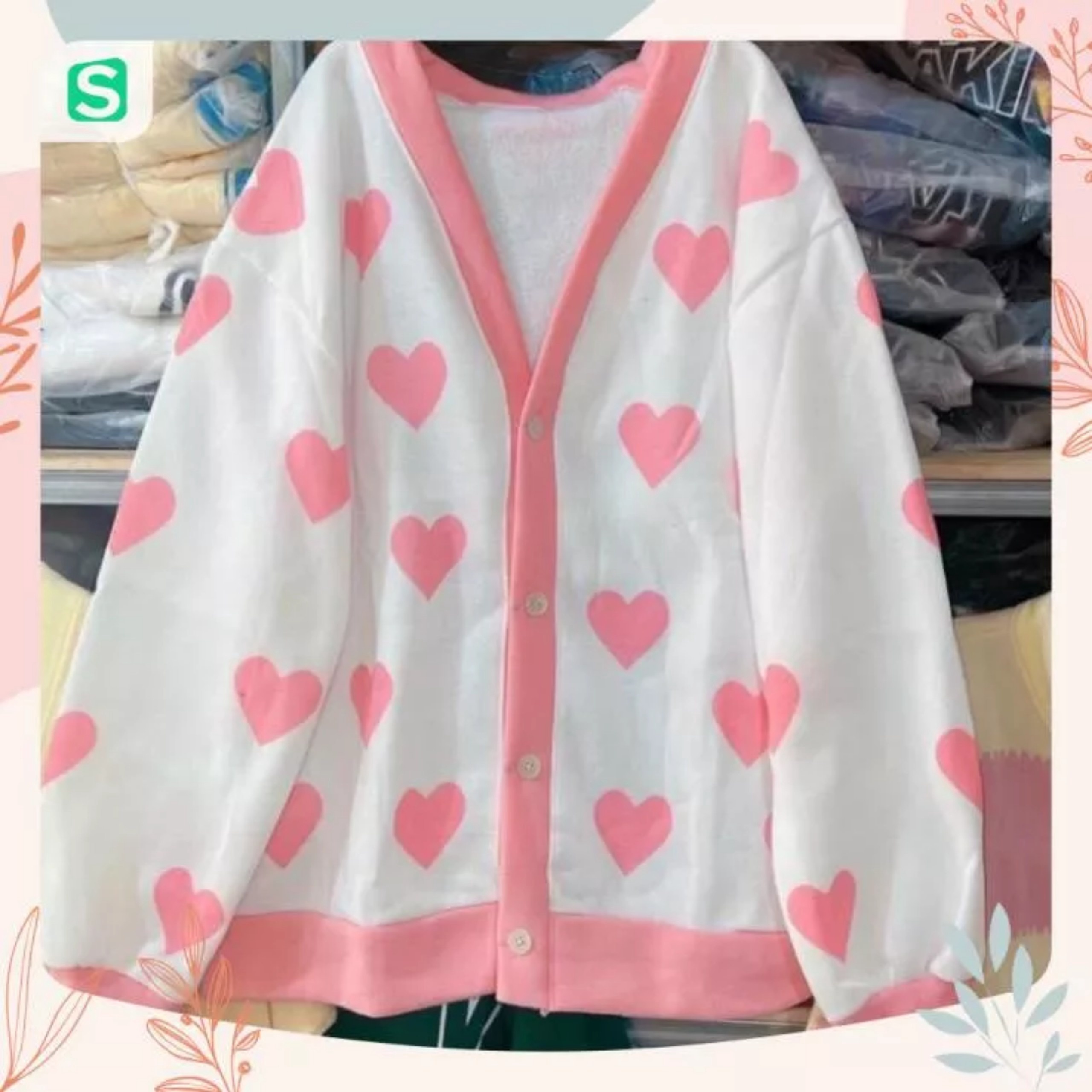 Alternative view of Áo Khoác Cardigan Trắng Phối Trái Tim Hồng
