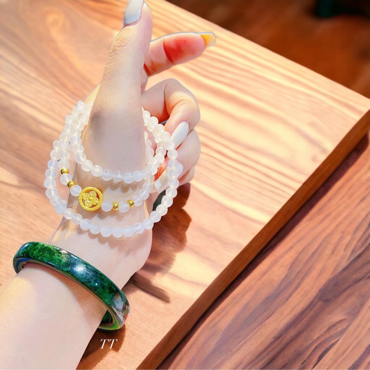 Alternative view of Vòng Tay Thạch Anh Phối Charm Bánh Xe Pháp Luân Bạc Ta Xi Vàng - Thắng Giang
