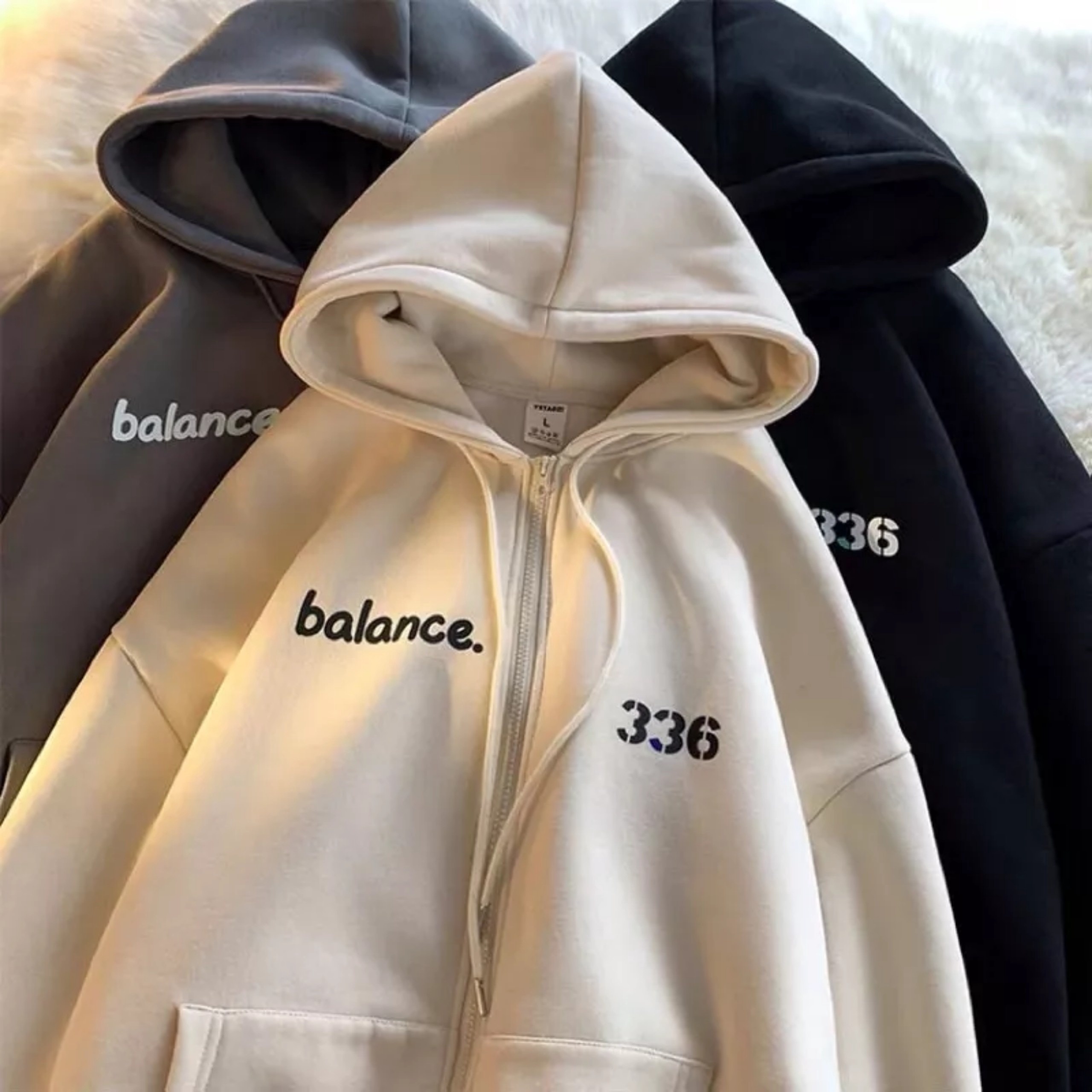 Alternative view of Áo Khoác Nỉ Unisex Blance 336 Mũ 2 Lớp